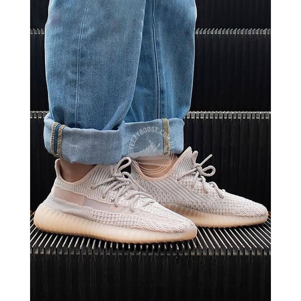 Yeezy Boost 350 V2 Synth Sz 10 Sneakers